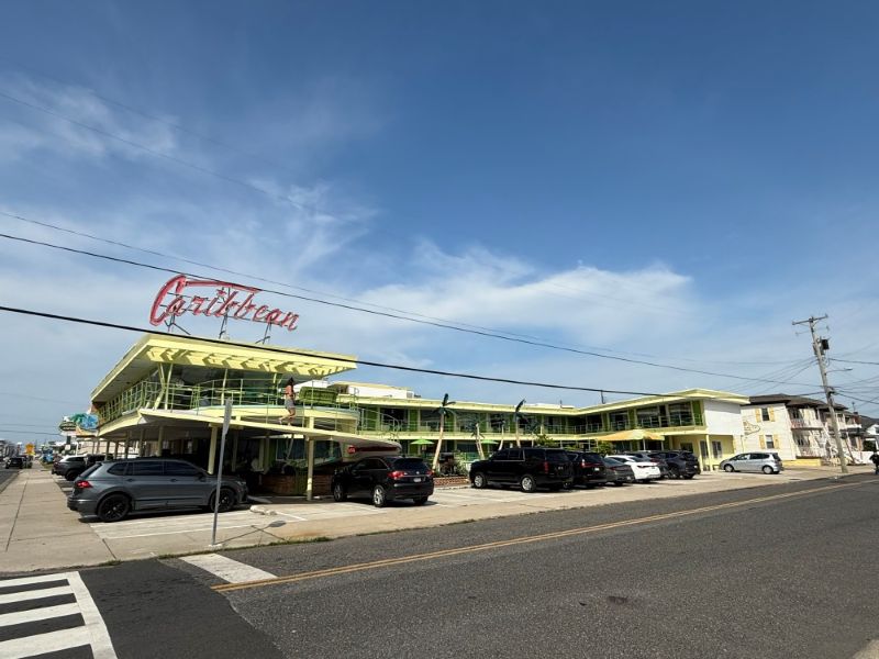  Caribbean Motel - 